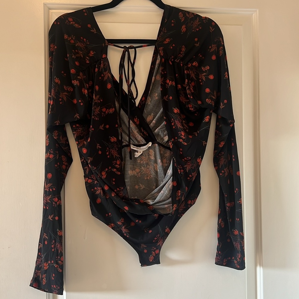 Bcbg Body Suit Fall Pattern Small - image 3